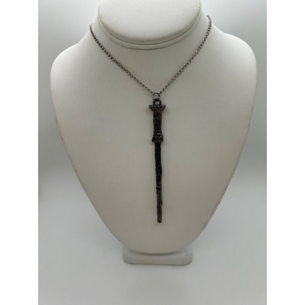 Wizard Magic Wand Necklace Pendant Silvertone Goth Fantasy Film Prop Costume - Picture 4 of 12